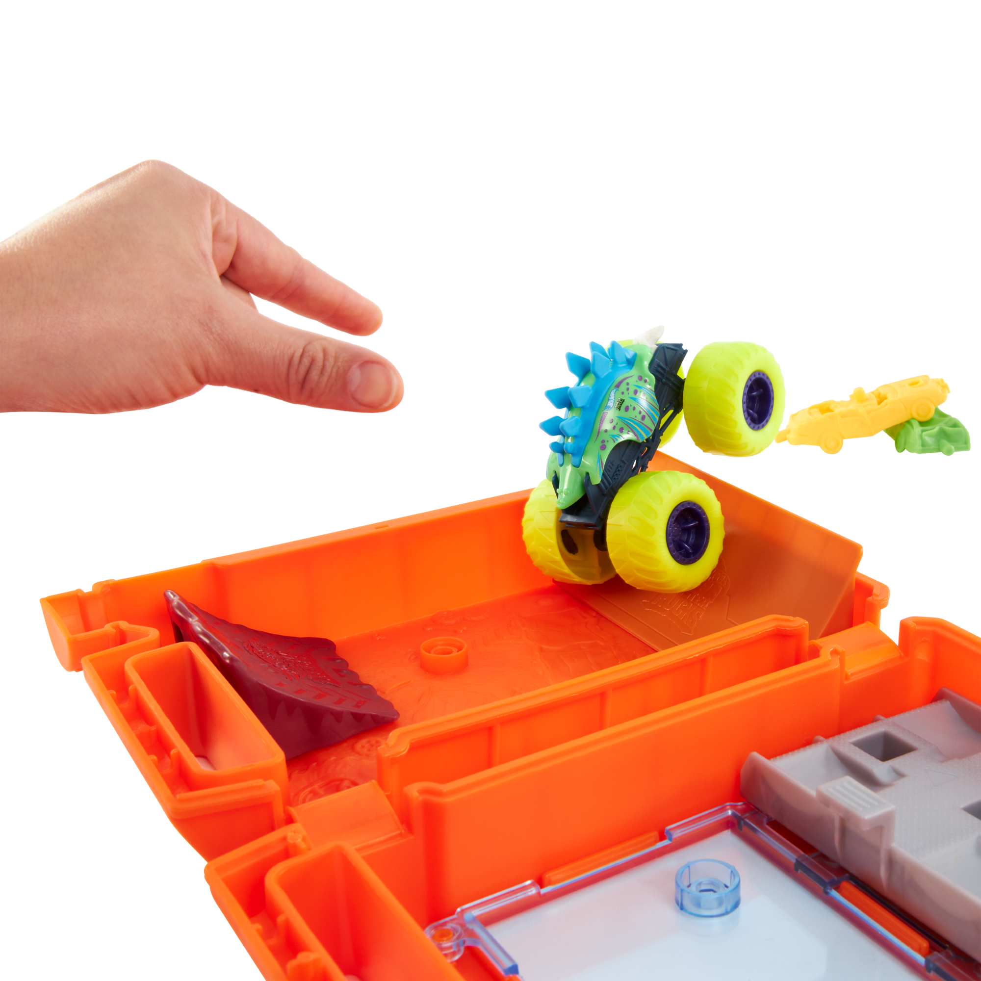 Hot Wheels Monster Trucks Fuel N’ Go Playset With 1:64 Scale Motosaurus Toy Truck & 2 Crushed Cars