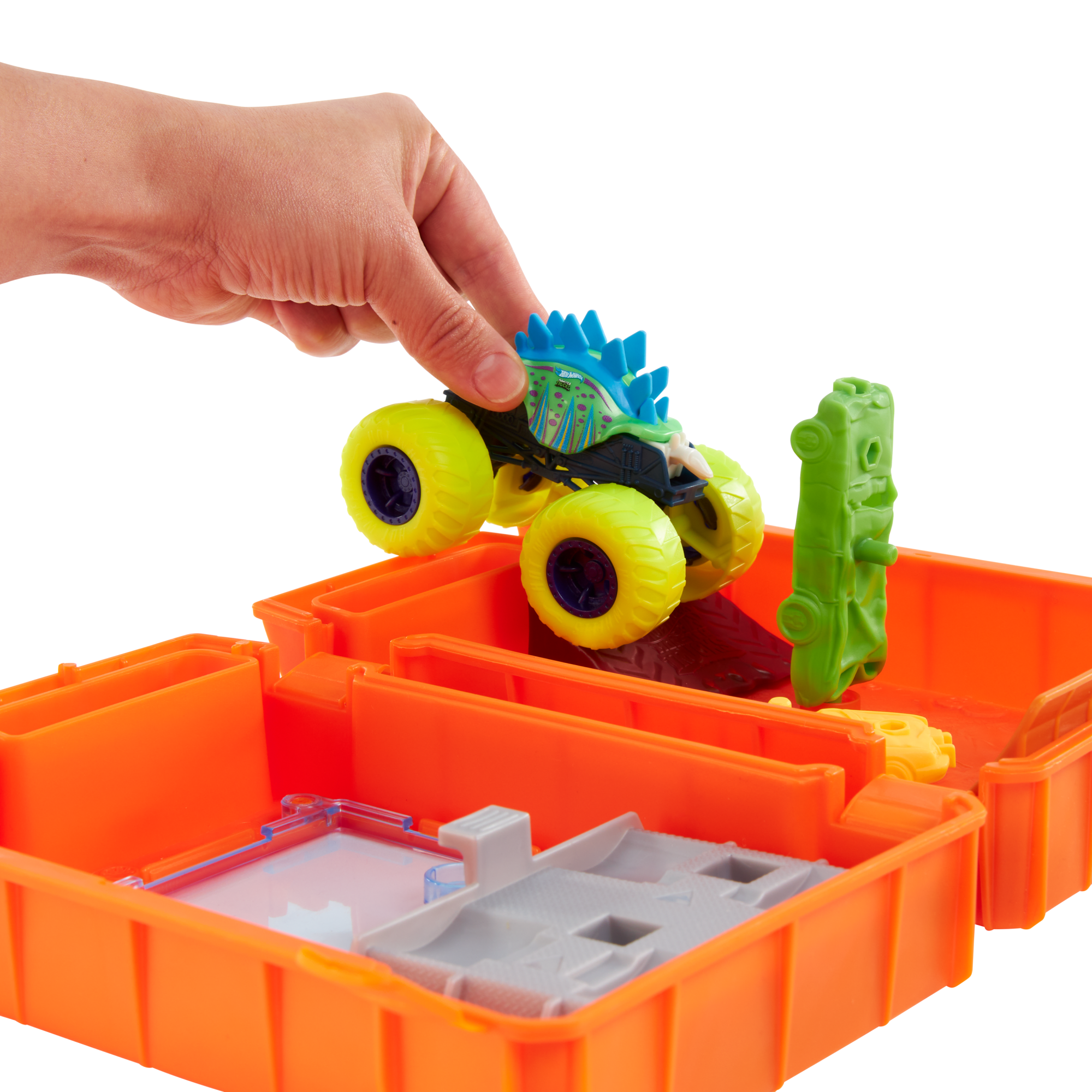 Hot Wheels Monster Trucks Fuel N’ Go Playset With 1:64 Scale Motosaurus Toy Truck & 2 Crushed Cars